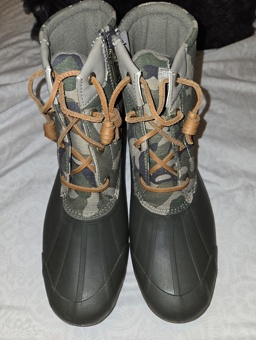 Sperry Women’s Olive Green Camo Duck Boots Size 11